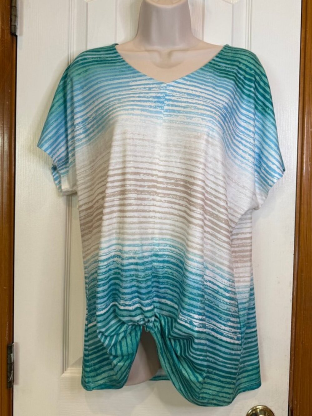 Chico's Pacific Ombre Easy Tee Top, size Large - NWT!!